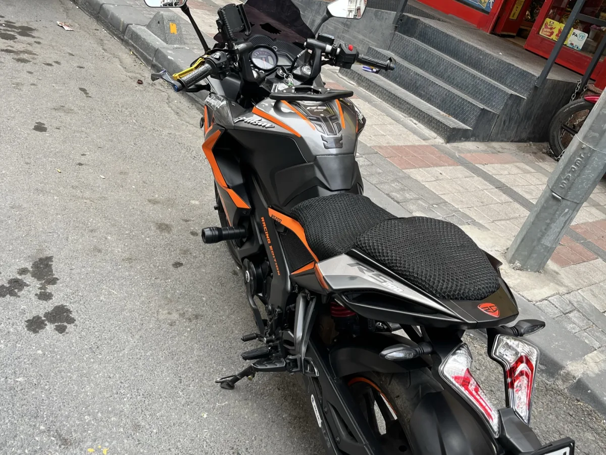 Bajaj pulsar rs200 tertemiz
