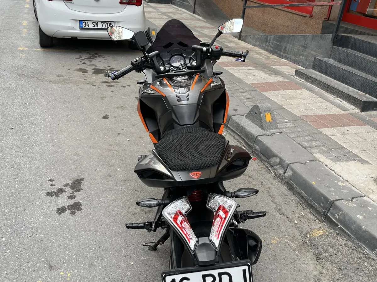 Bajaj pulsar rs200 tertemiz